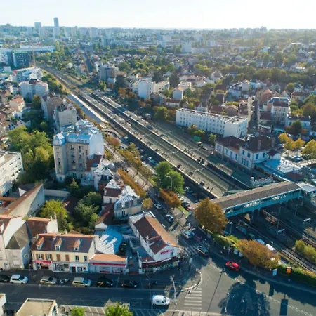 D'une Avec Vue Sur La Et Wifi A Sous Bois *