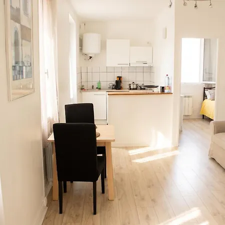 Apartment Moderne A Rosny-sous-bois, 38 M² Avec Vue