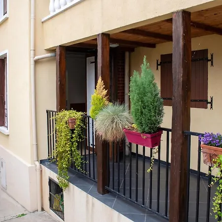 Moderne A Rosny-sous-bois, 38 M² Avec Vue